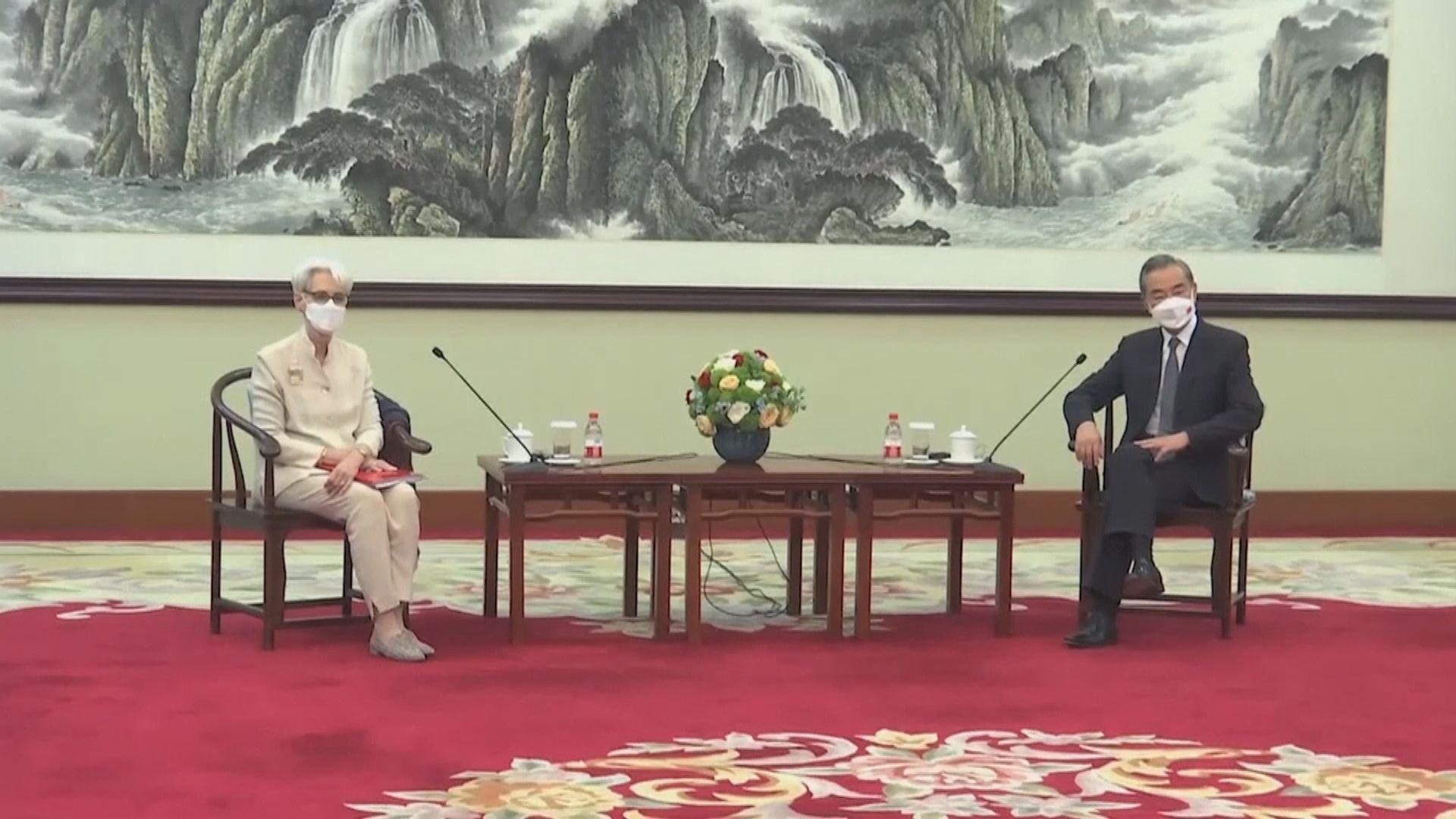 王毅向美方提出三條底線以防中美關係失控