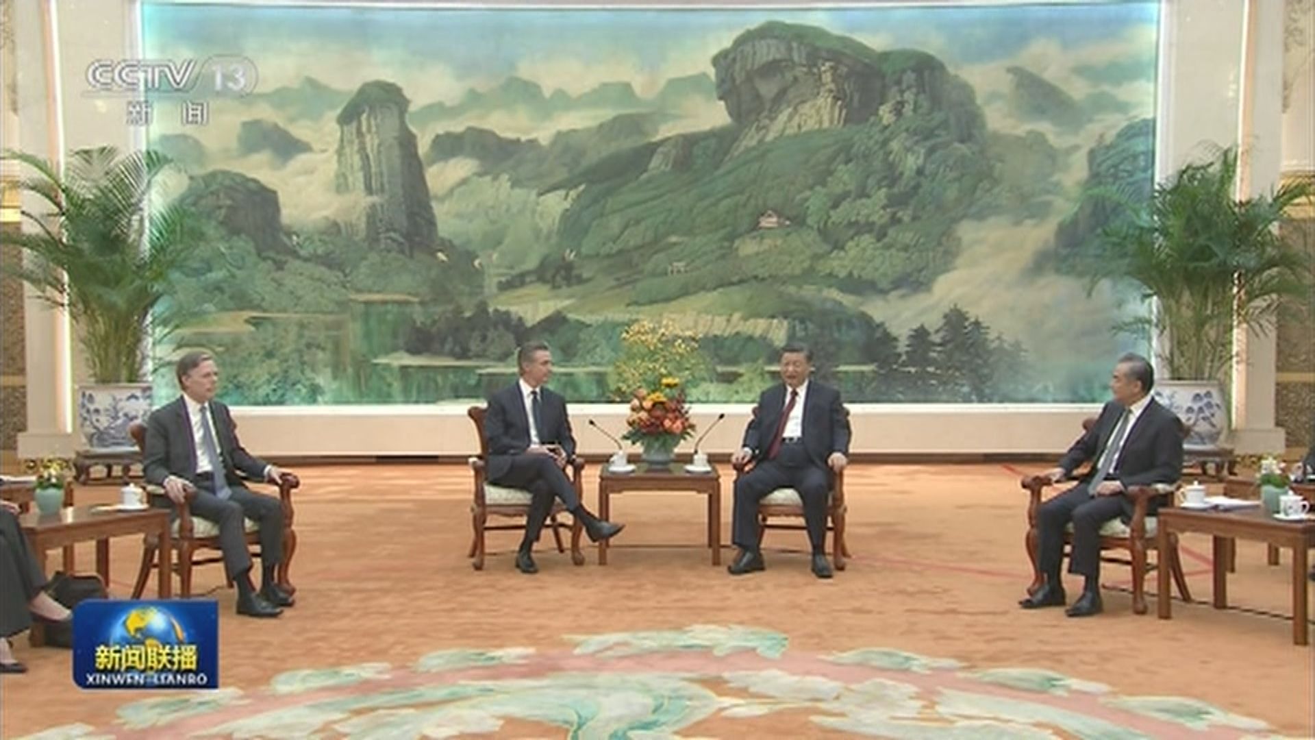 習近平會見美國加州州長紐瑟姆