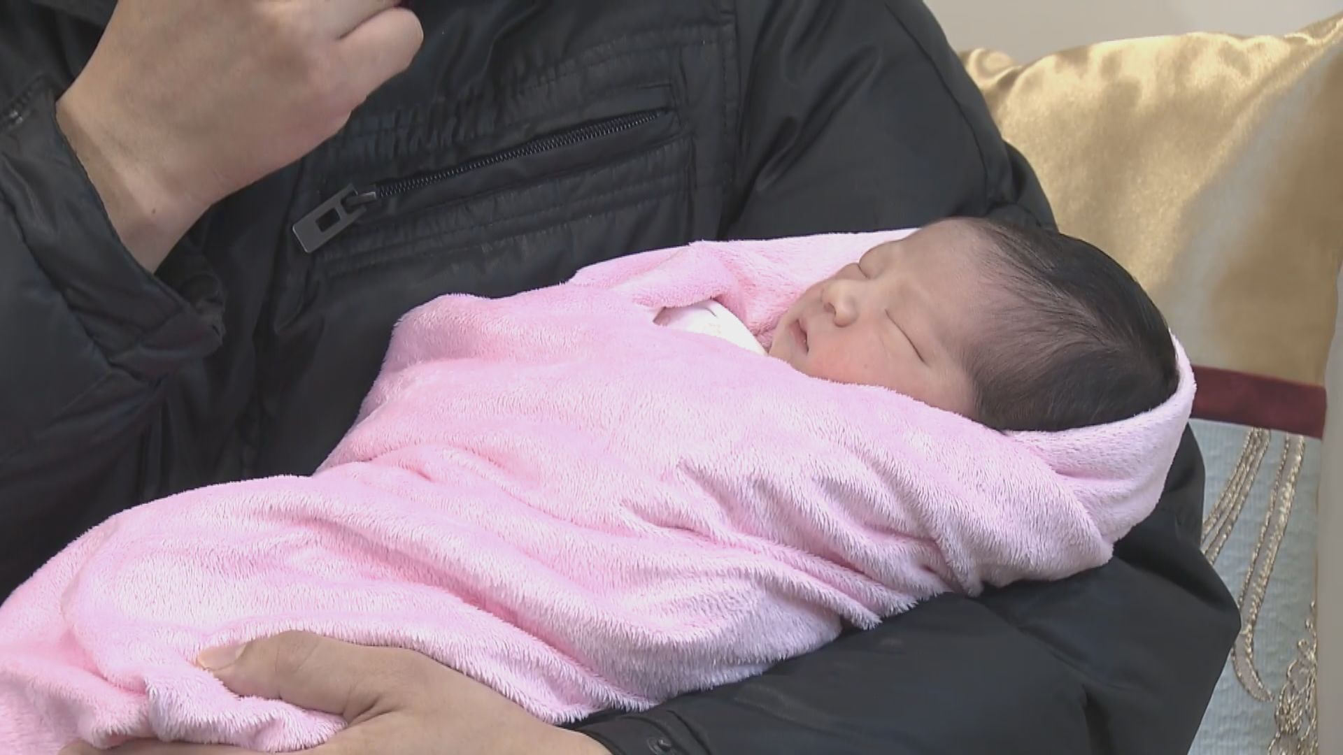 踏入虎年多名嬰兒在零時零分搶閘出世