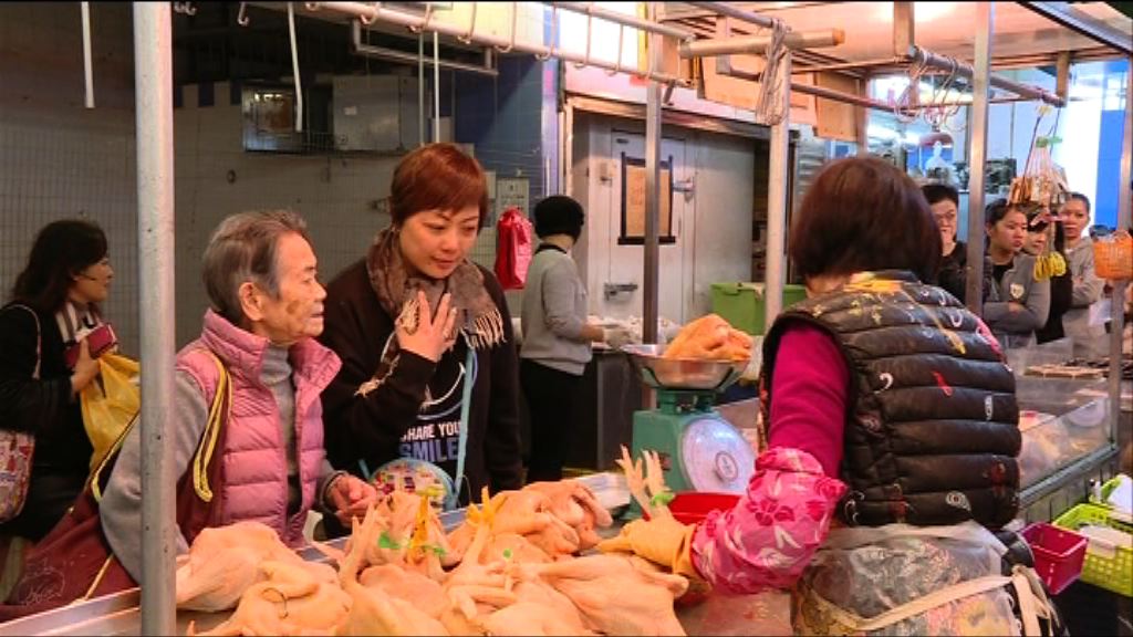 有市民到街市準備團年飯　料花費逾千元