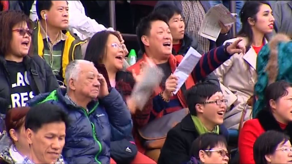 猴年賀歲馬　大批市民入場