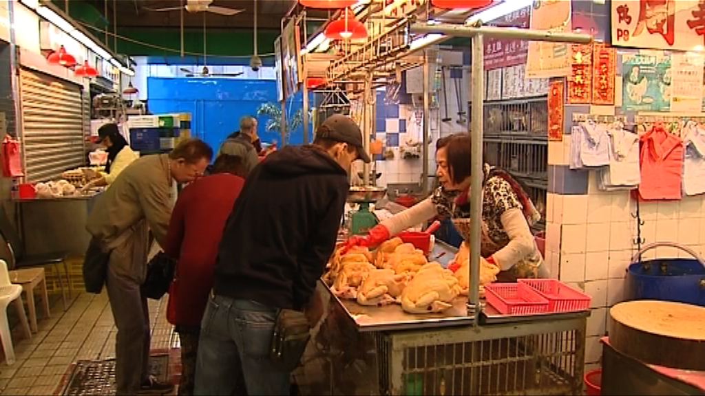 市民逛街市準備開年飯　雞價與去年相若