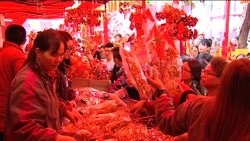 車公廟有檔主指今年市民願意花錢