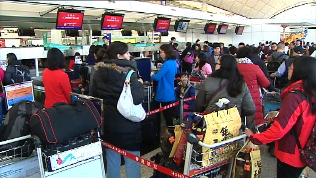 民航處：周六航機升降創單日新高