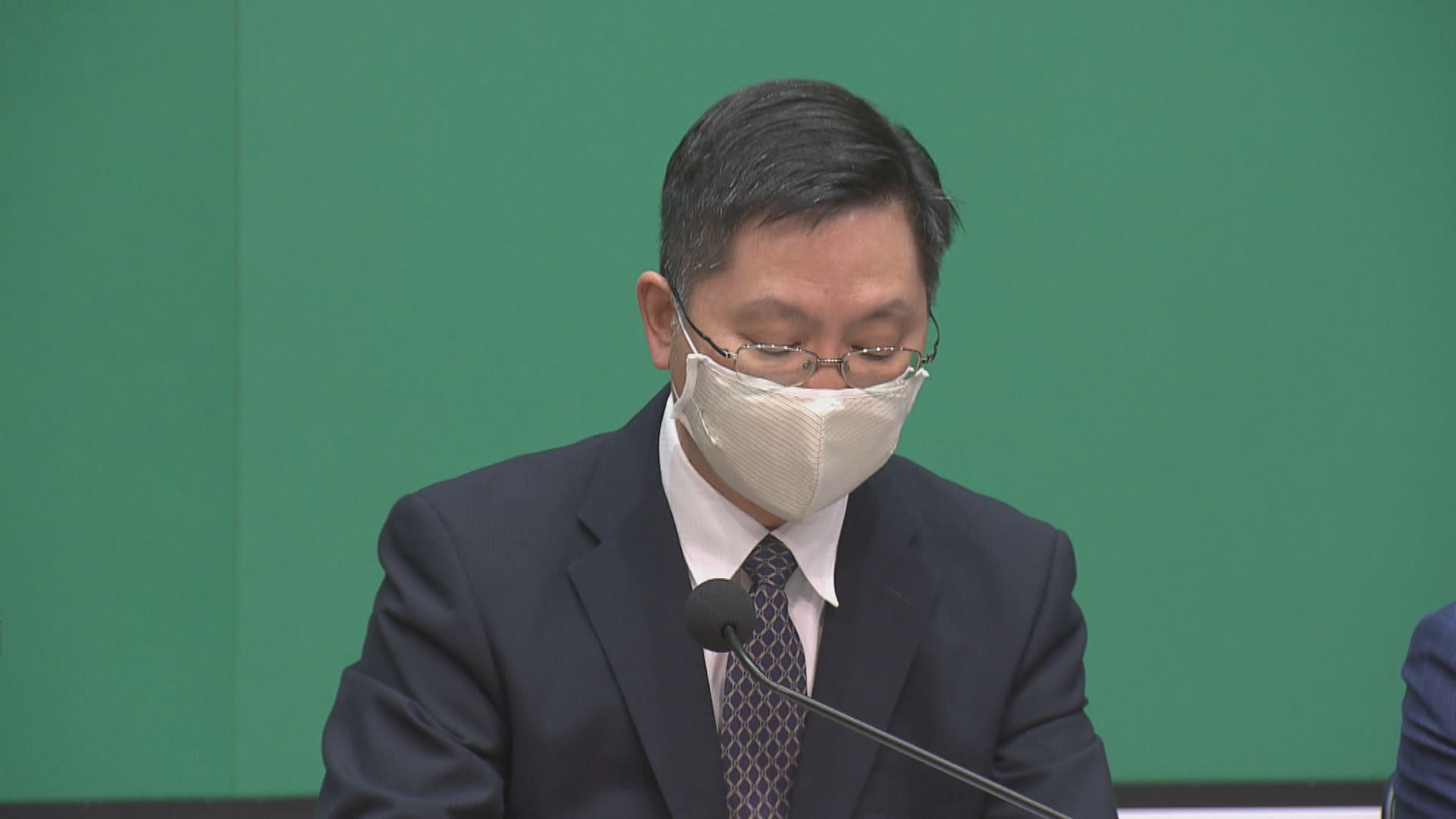 擴大安心出行　政府向食肆等處所派凸字套助視障人士