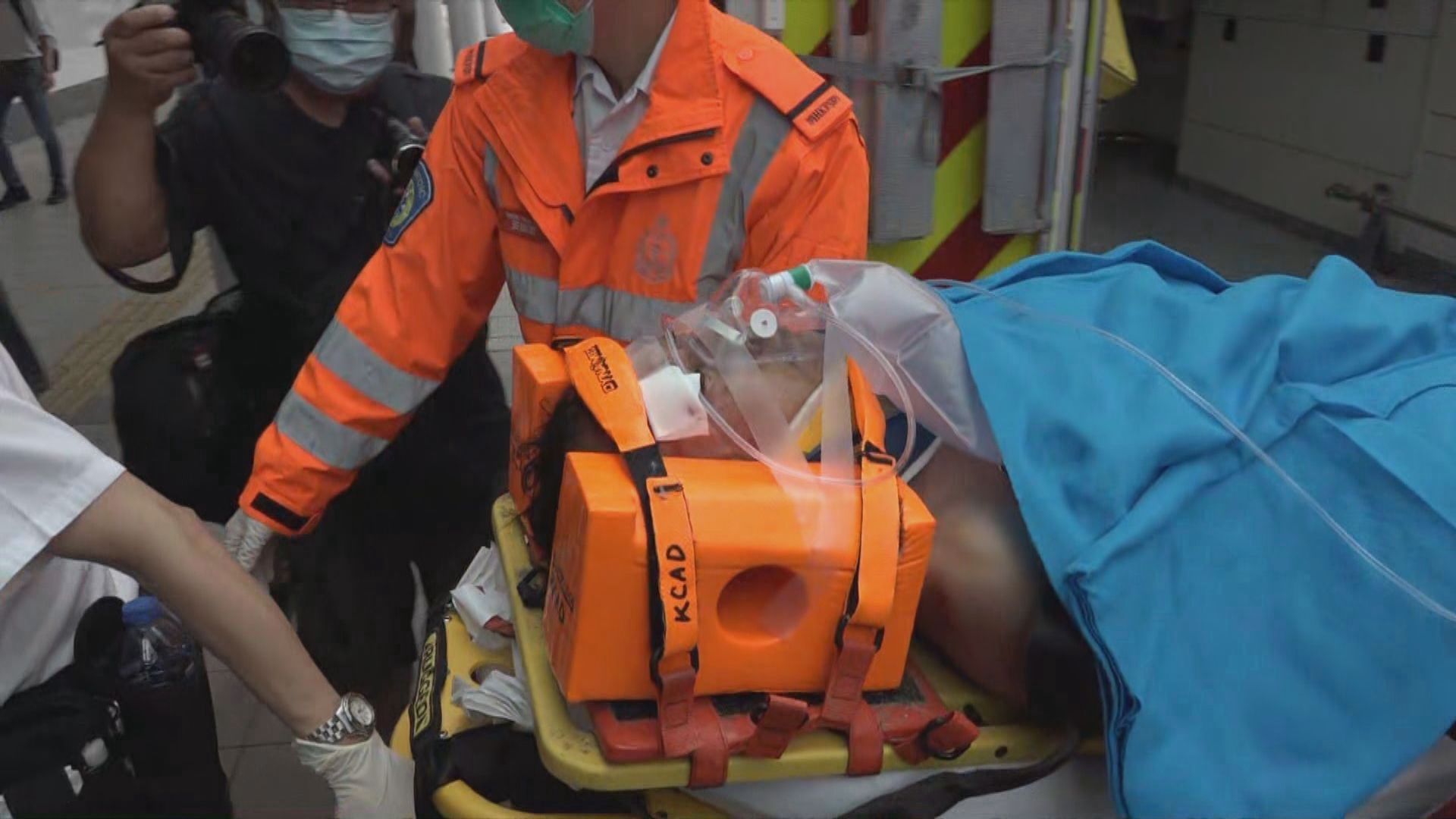 青衣有金屬支架倒塌十名工人受傷　二人危殆