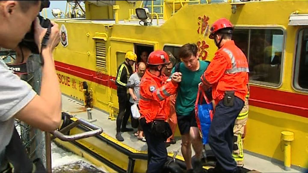 新渡輪撞駁艇五傷者送院治理