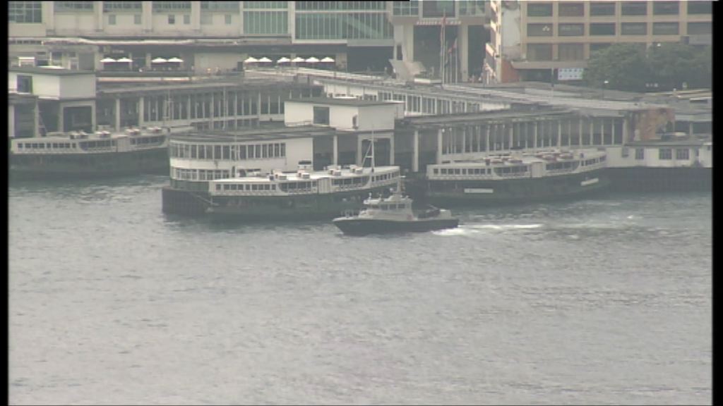 天星小輪灣仔撞壆三人傷