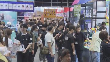 電腦通訊節會展開鑼　有展商薄利多銷冀生意按年升一成