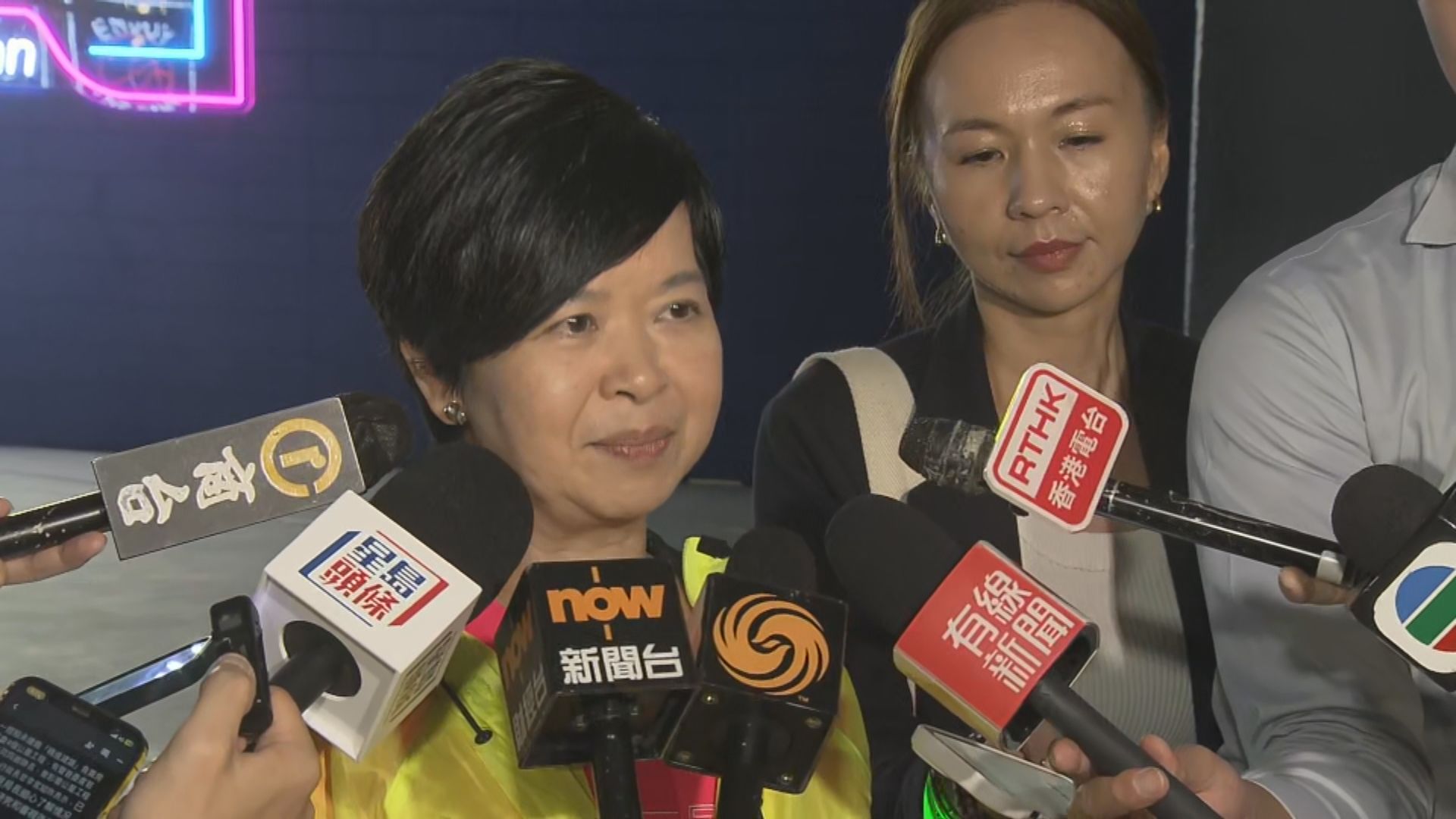 何永賢：精進建築四個公屋項目目前未受影響