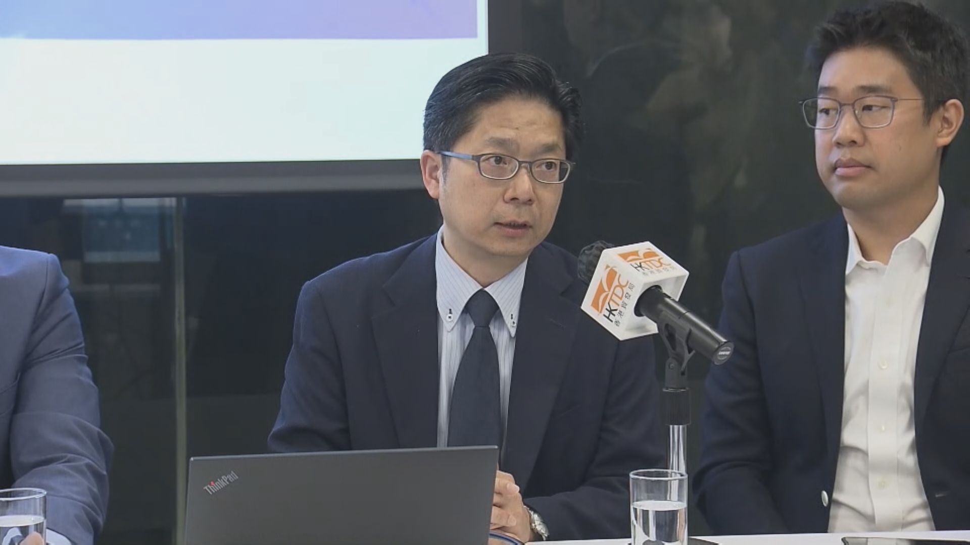 潘烈文：本港新冠疫情未到高峰　疫苗仍有效控制病毒病情