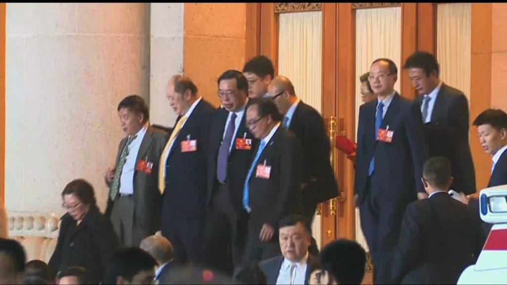 汪洋與香港政協委員會面