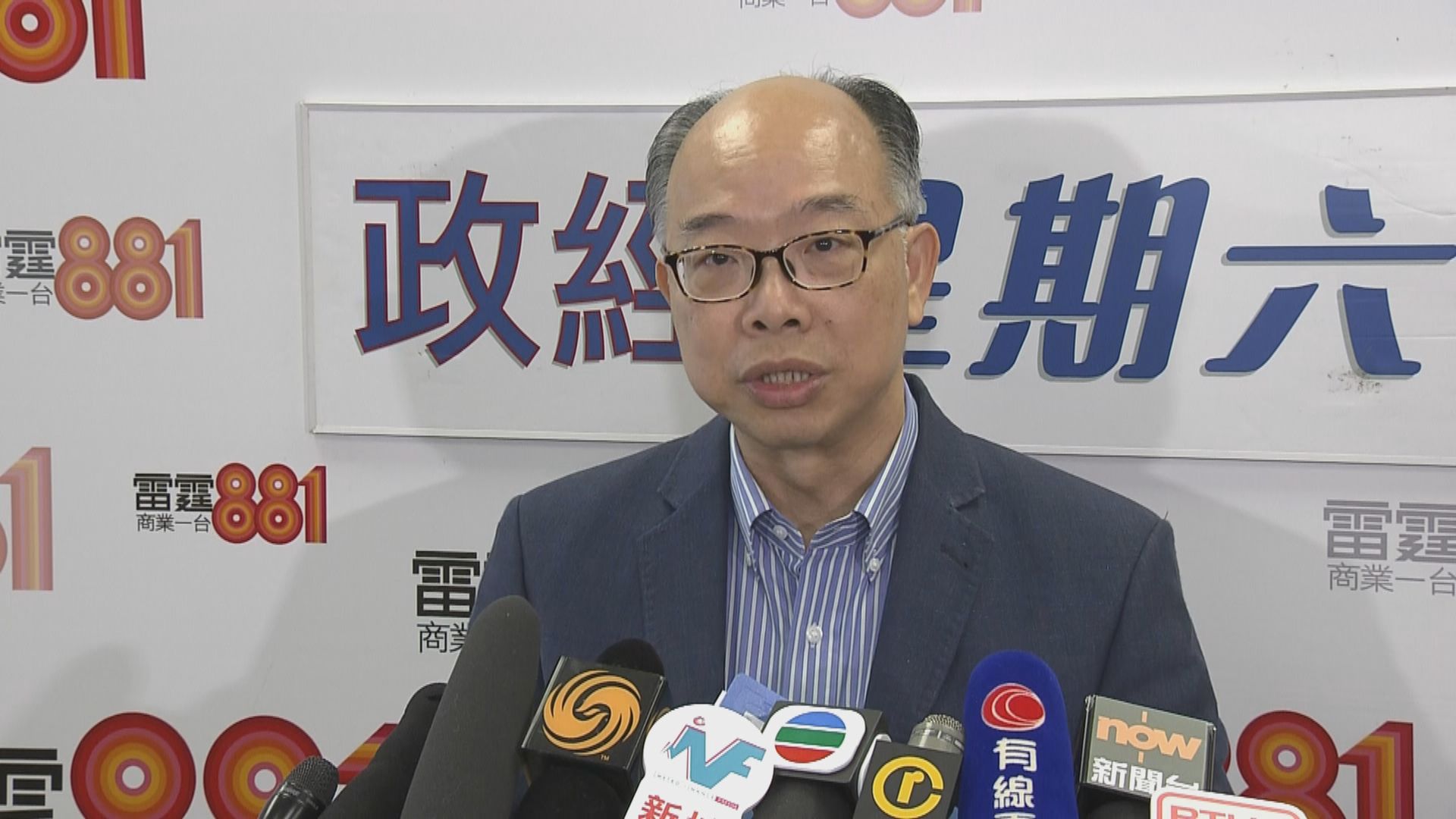 陳帆指會繼續覓地興建過渡房屋