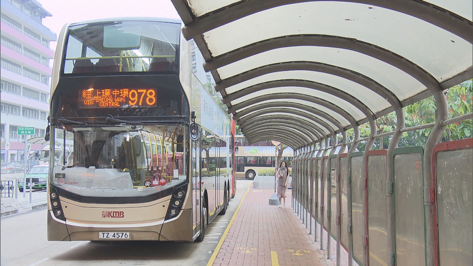 陳帆：巴士日均乘客量跌一半　暫不批准加價申請