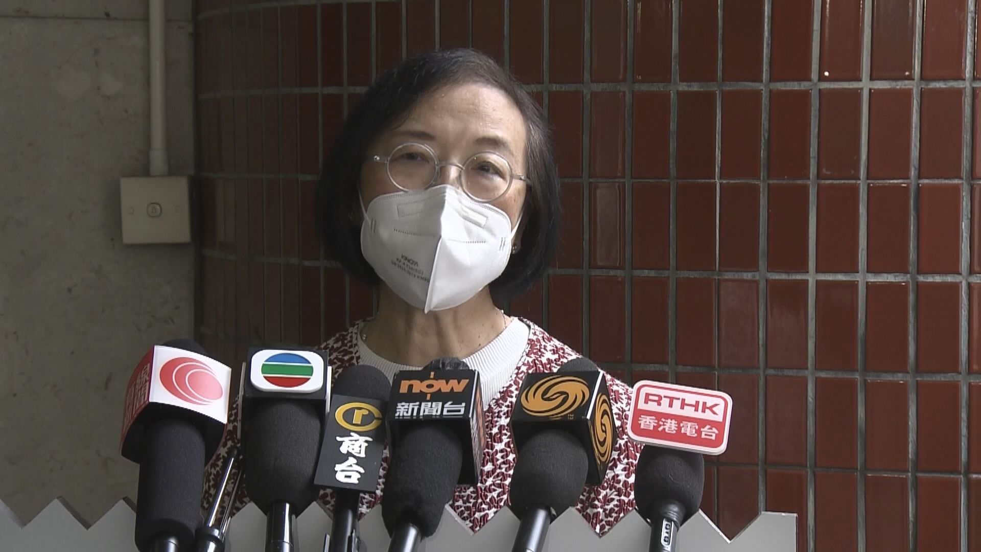 陳肇始：研究海外抵港人士須做多一次核酸檢測