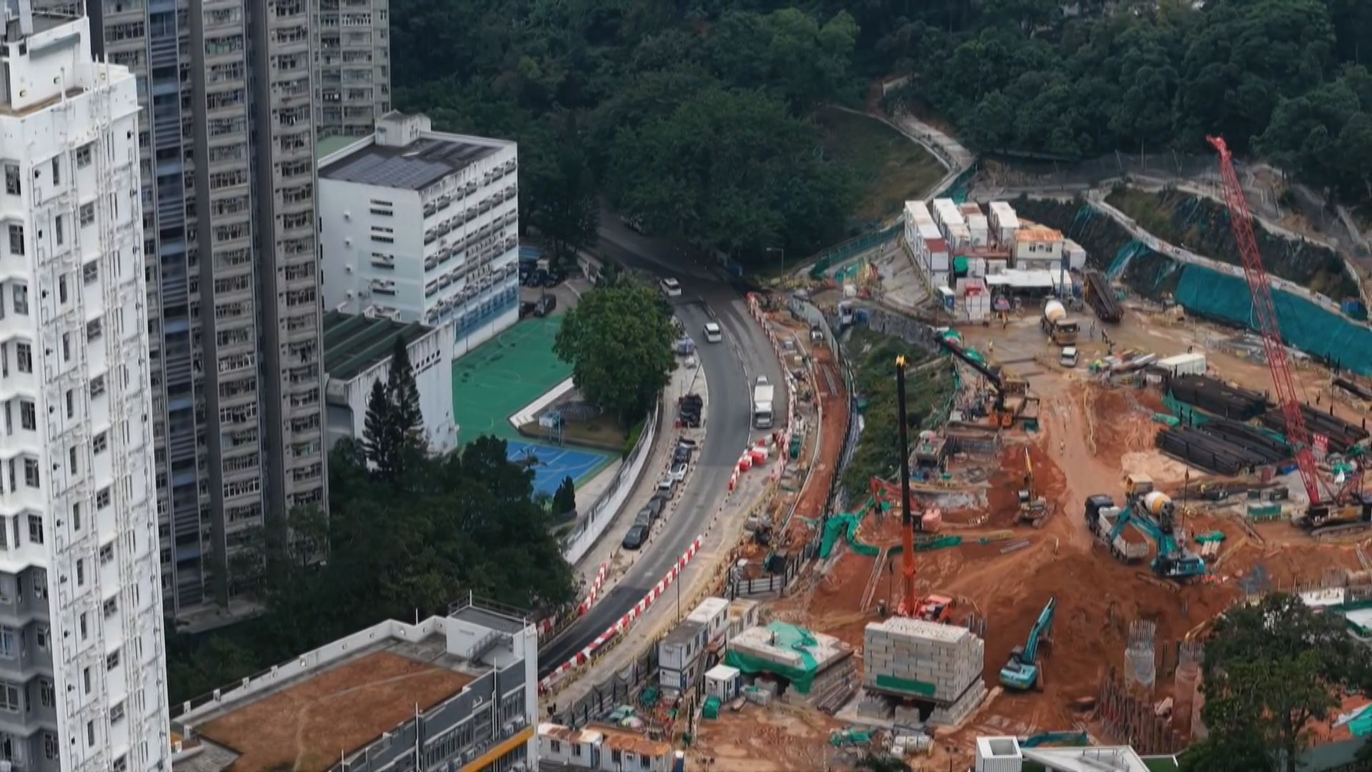 宏福苑五級火災｜黃偉綸︰有信心在大埔興建居屋原區安置　需時數周了解居民意願