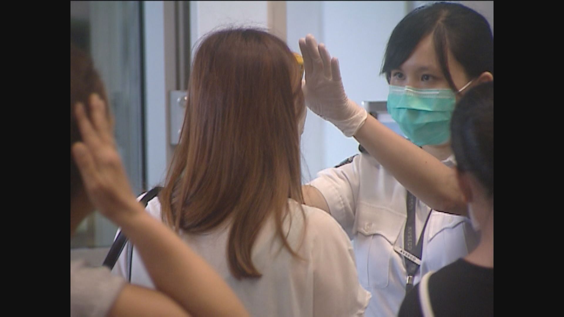 何栢良：應考慮提升至緊急應變級別