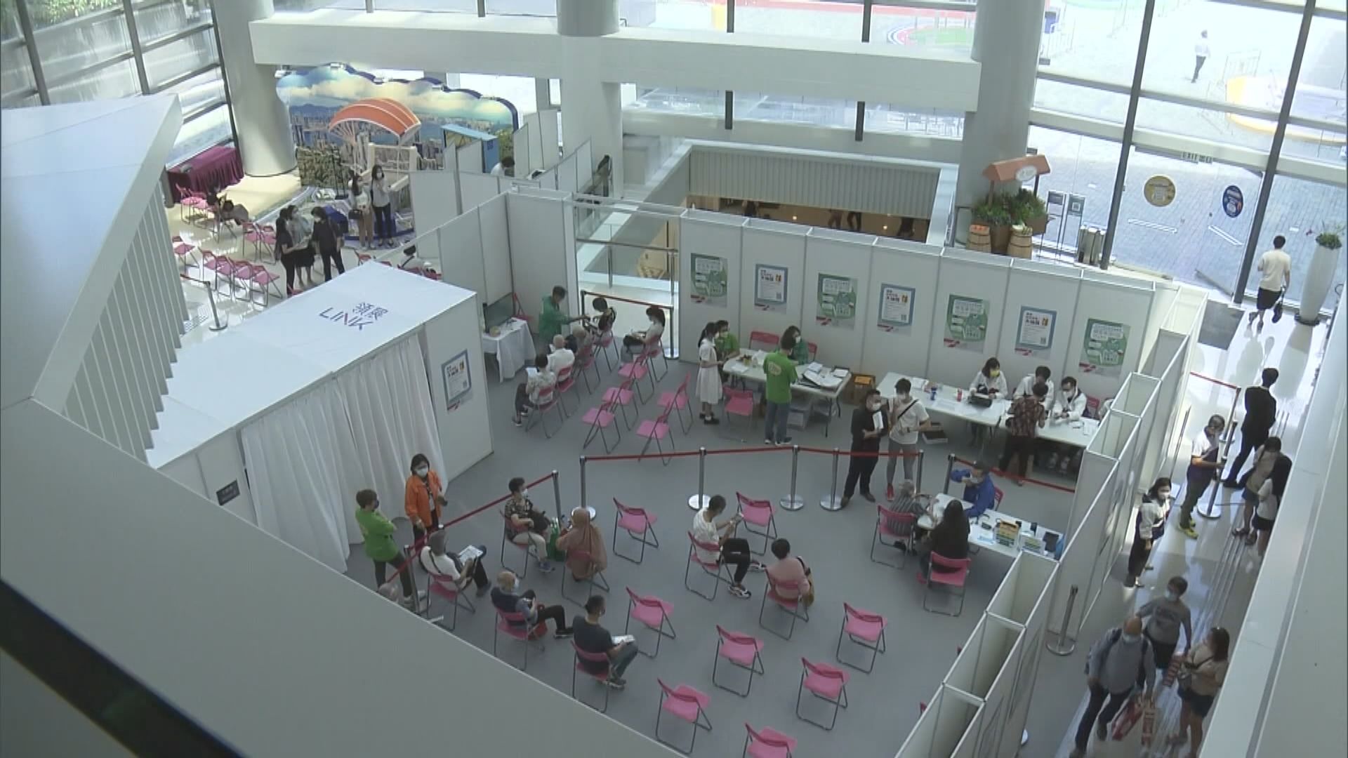 聶德權指計劃醫院設注射站或「洗樓」以提高長者接種率