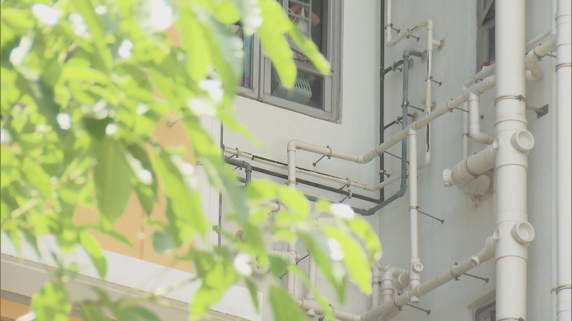 皇后山食水事件　李家超指示制訂換喉計劃　議員促訂詳細時間表