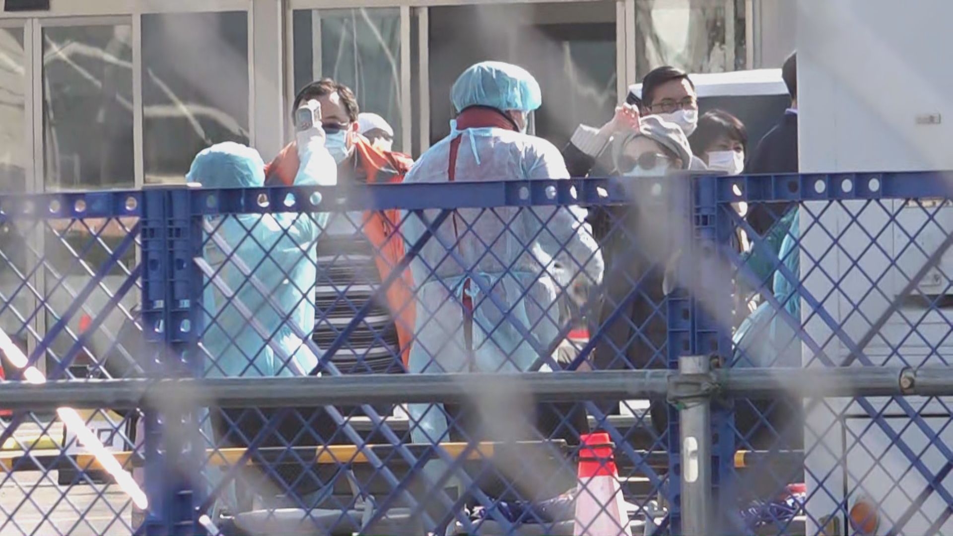 鑽石公主號乘客回港後確診　袁國勇：潛伏期病毒量未夠多