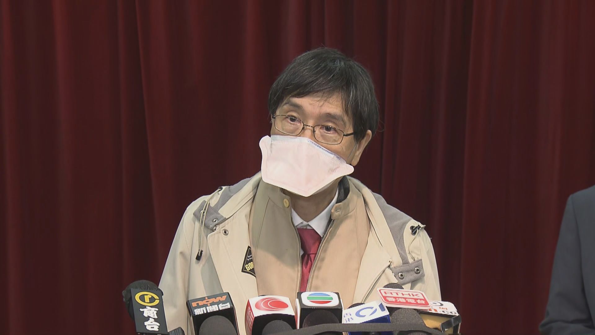 袁國勇：建議日後護理教學戴N95加強防疫