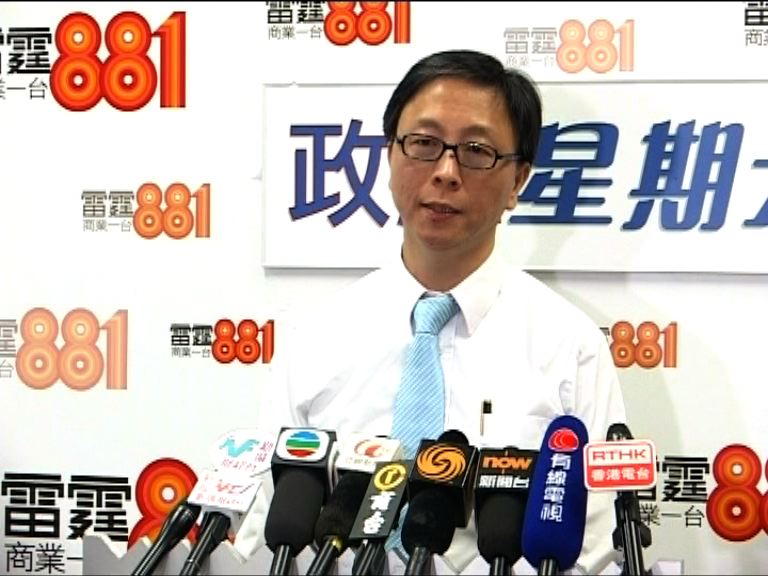 何栢良料九月尾至十月為登革熱高危期