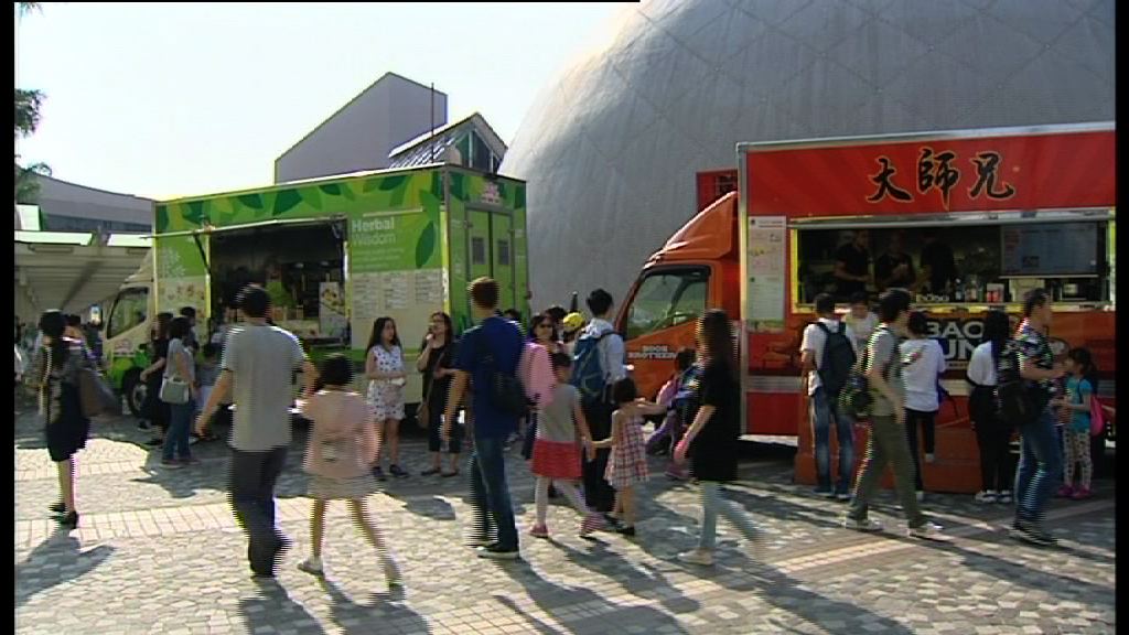 美食車店員：近日生意額增兩至三成