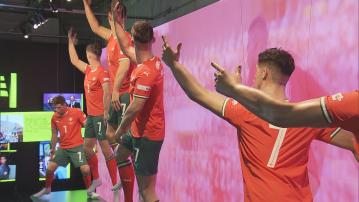 C朗博物館尖沙咀開幕　展出真人比例雕像及多個獎盃