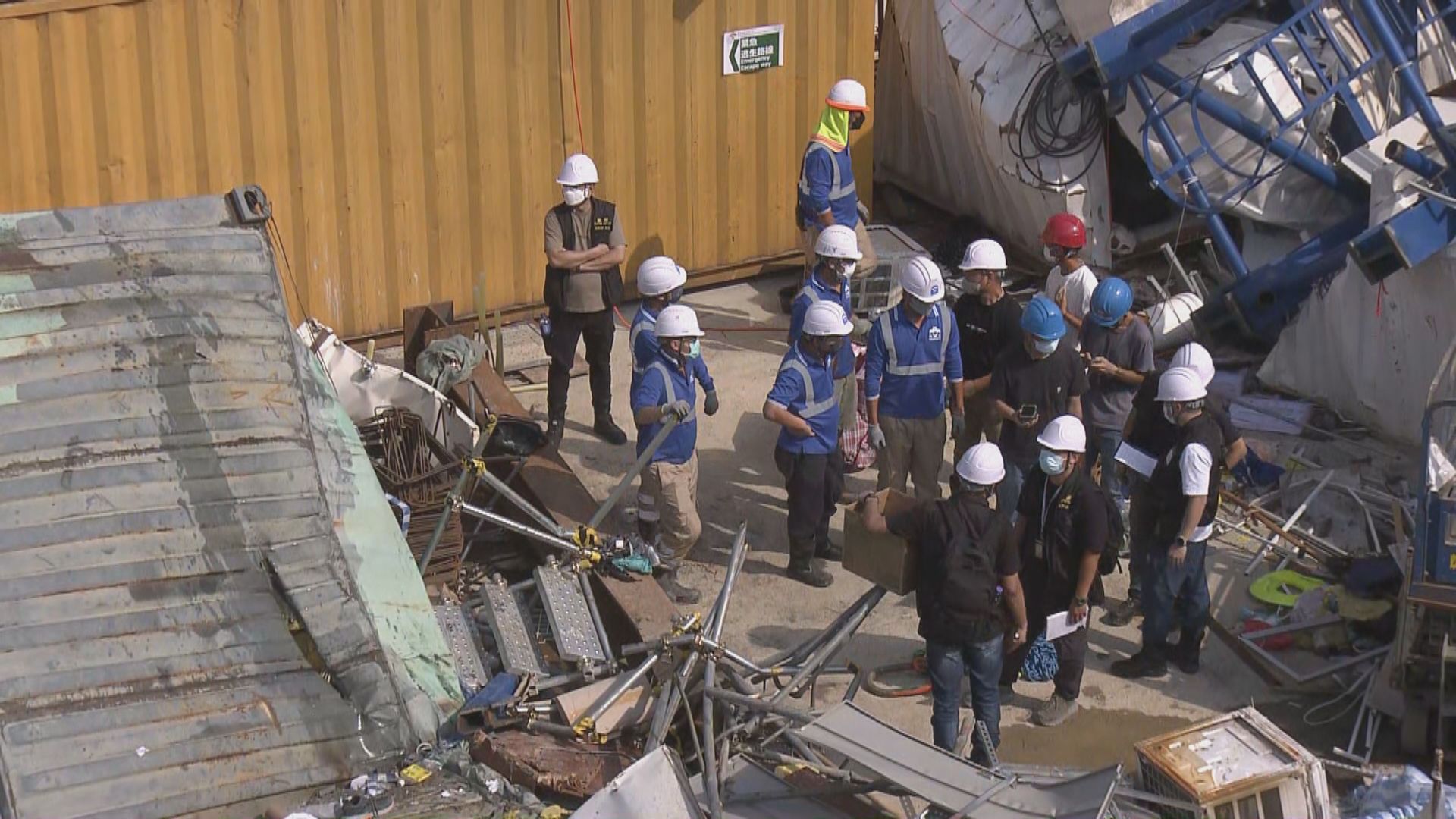 警方聯同勞工處到安達臣道天秤意外地盤調查及帶走證物