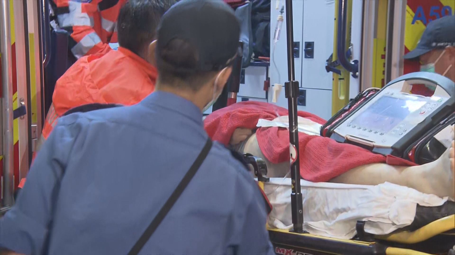 迪拜來港貨機滑出跑道　地勤車墮海一死一傷