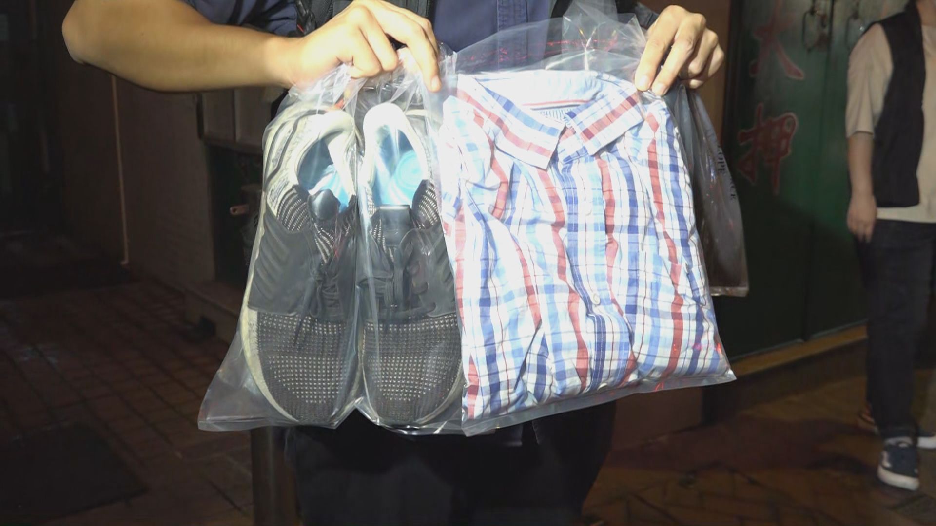 男子疑以鹽灑蝸牛致死　涉嫌殘酷對待動物被捕