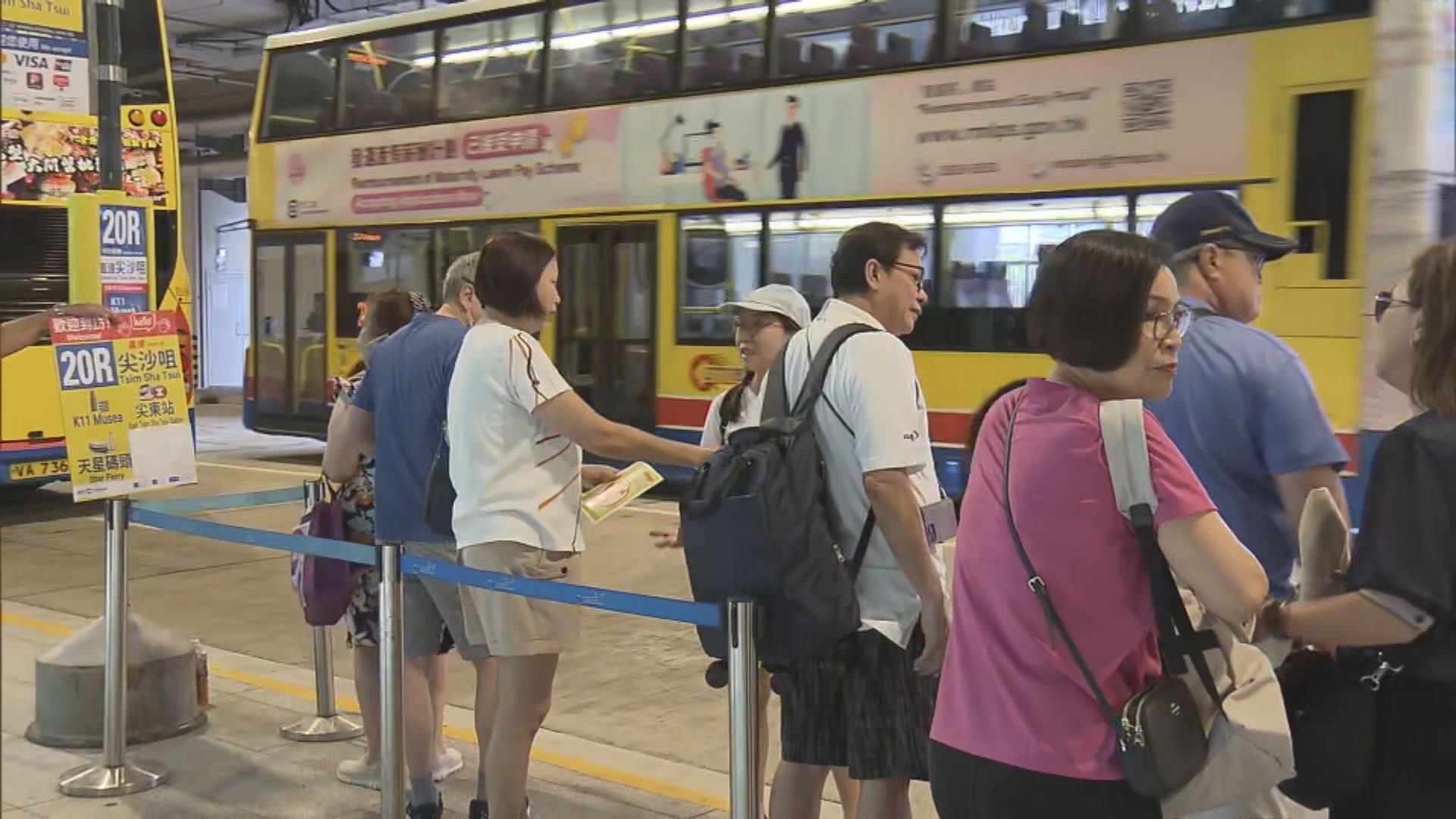 海洋光譜號再訪啟德郵輪碼頭 旅客疏導大致暢順