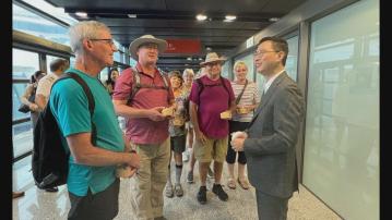 「海洋旋律號」首次訪港 停泊在啟德郵輪碼頭