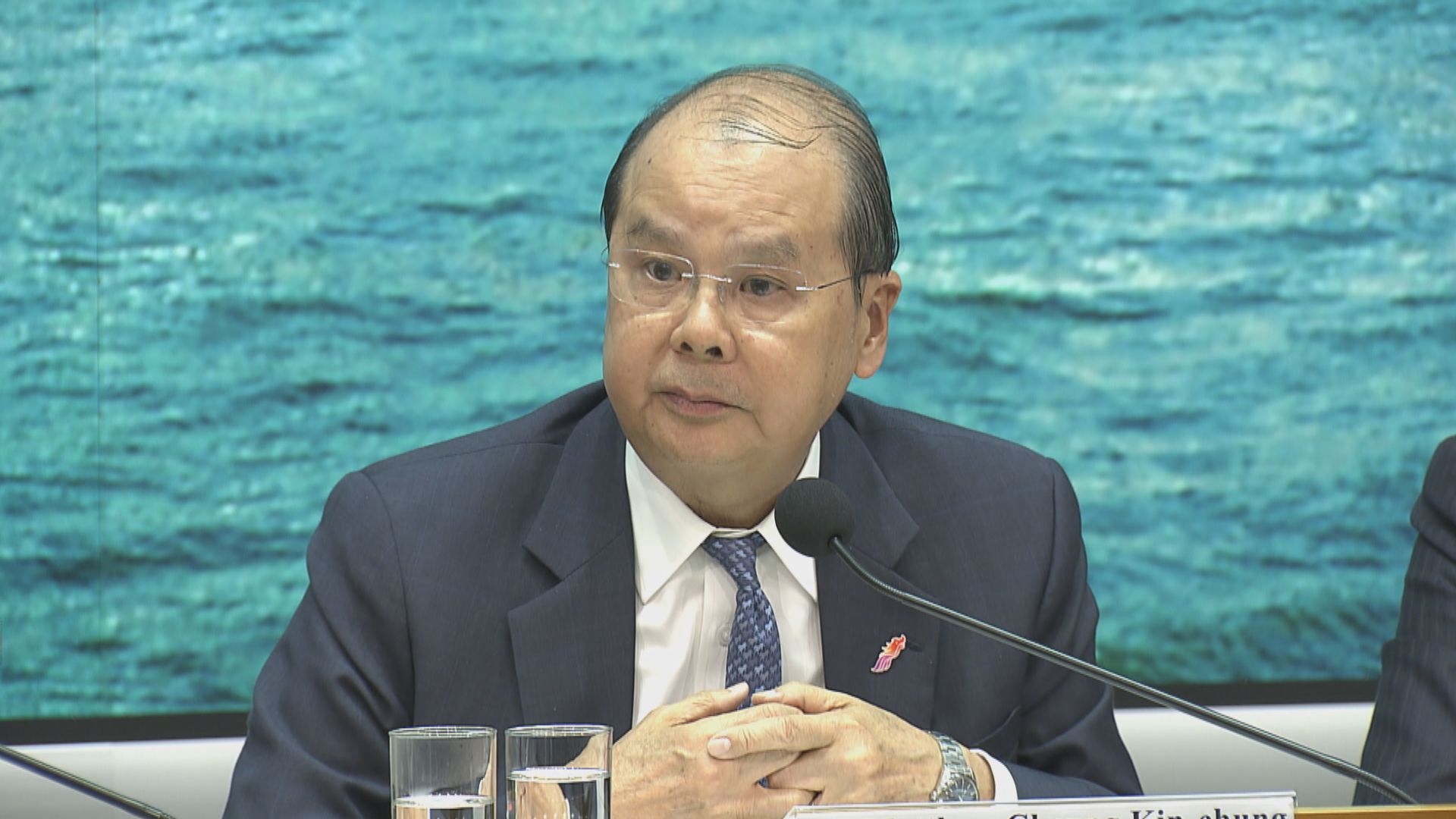 張建宗：多管齊下加強和穩定口罩供應