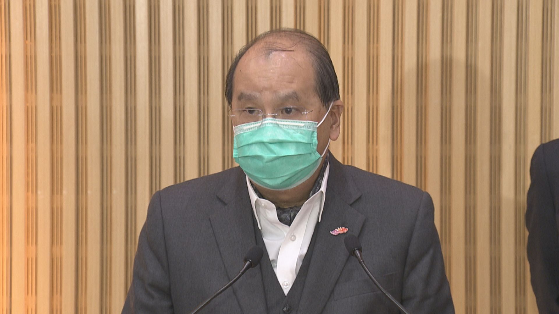 張建宗網誌稱政府繼續果斷抗疫