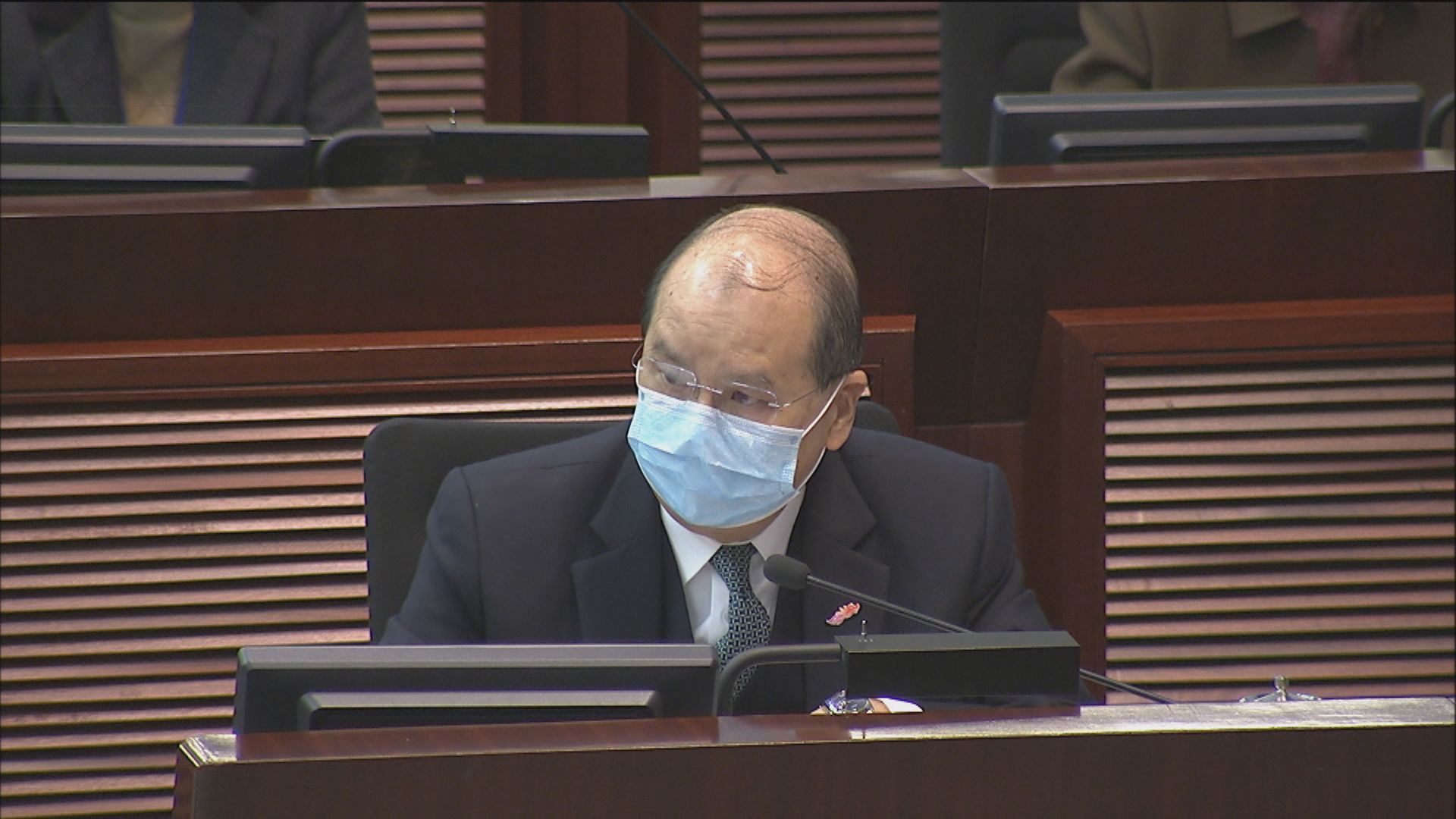 張建宗：300億抗疫基金以簡化申請盡快發放為原則