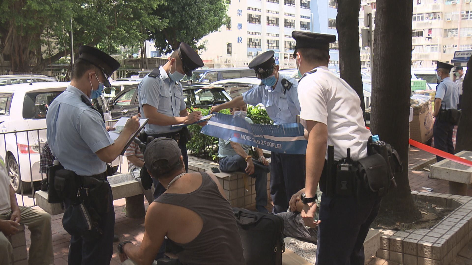 張建宗：疫情嚴峻　不排除再收緊措施