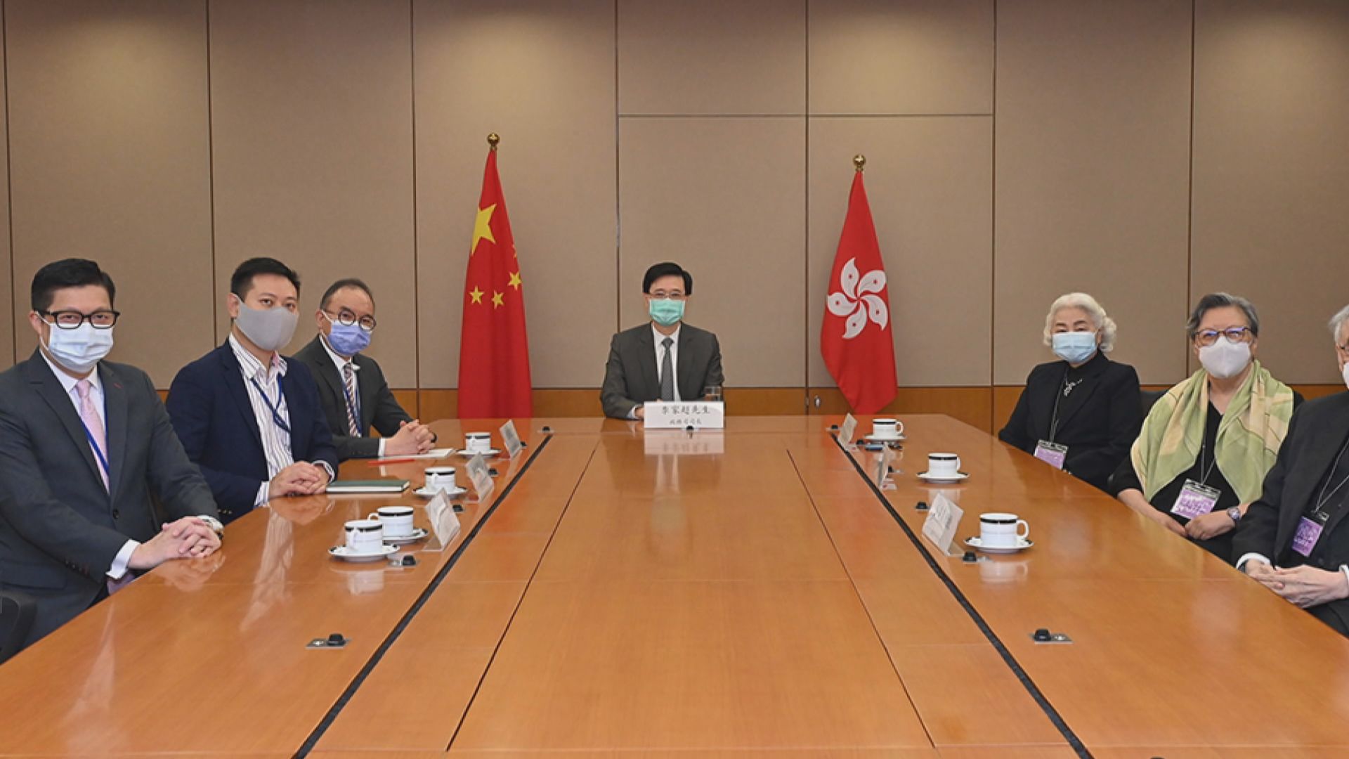 李家超：資審會嚴格把關　將偽擁護、偽效忠者拒於門外