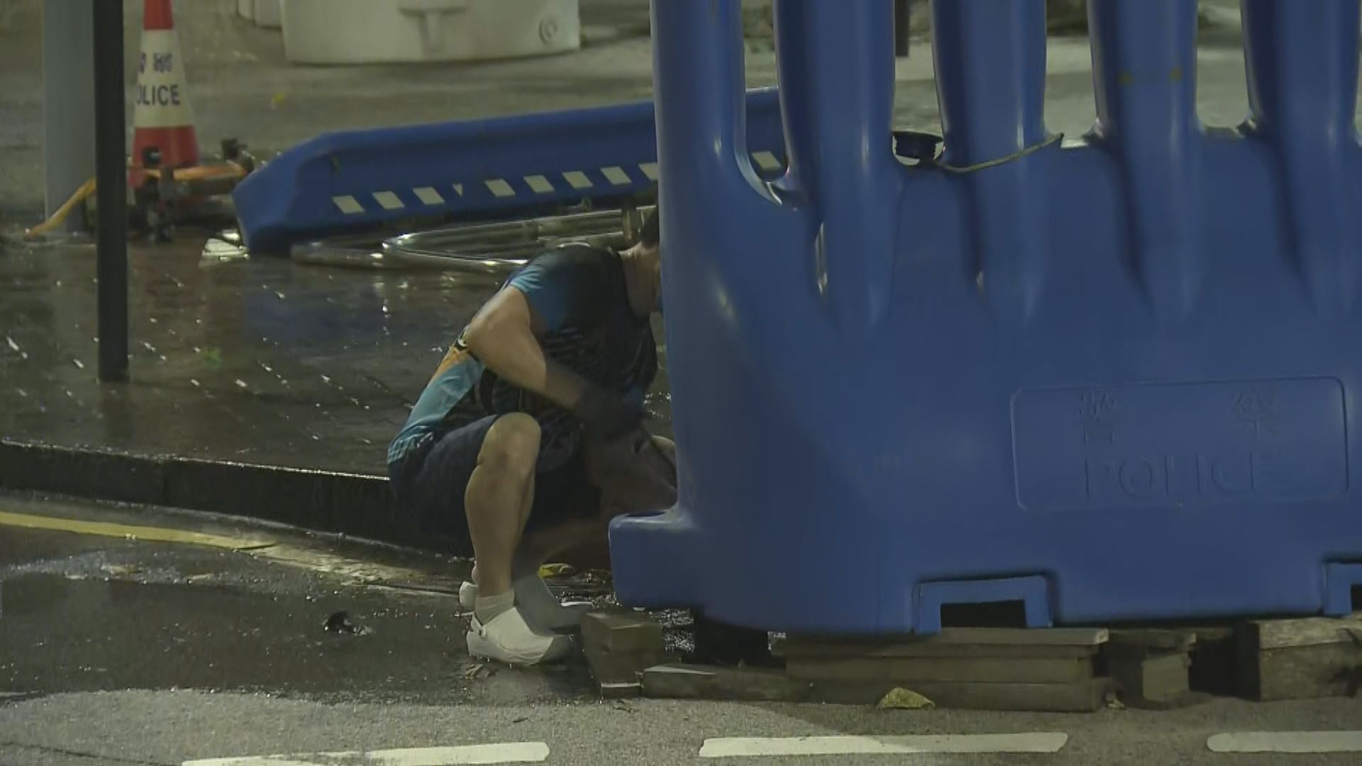 立法會外水馬拆除　李家超指港回復安全穩定