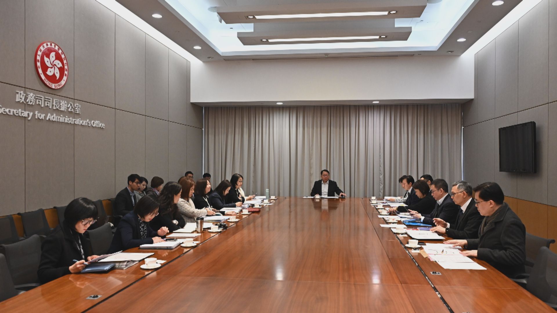 內地春節黃金周　料867萬人次出入境本港