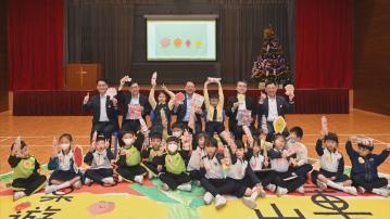 陳國基及孫玉菡視察在校課後託管服務