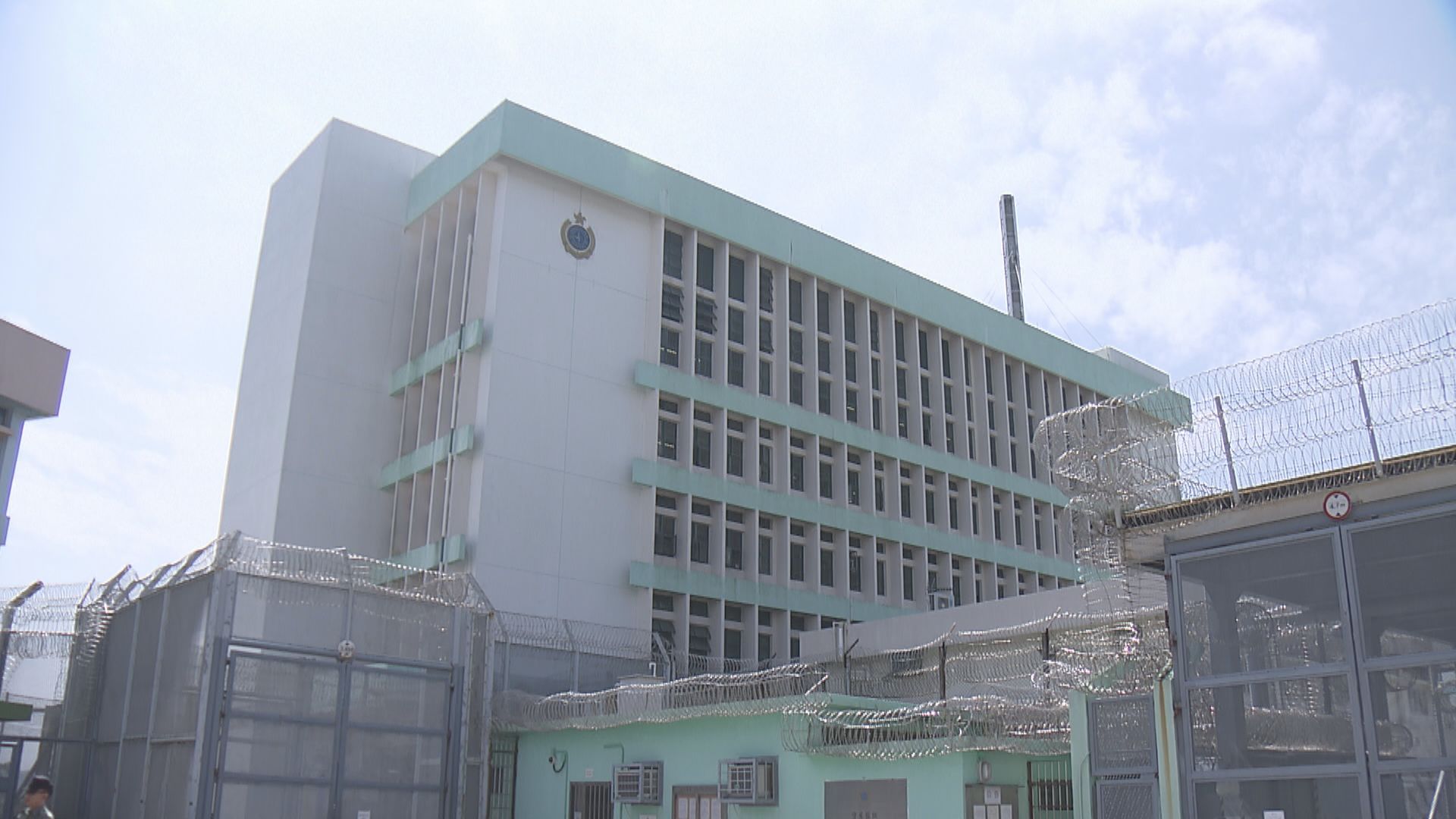 懲教署指每月平均向政府提供110萬個口罩