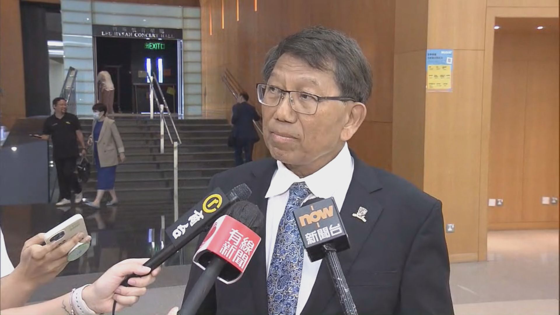 段崇智拒評改組中大改董會私人條例草案