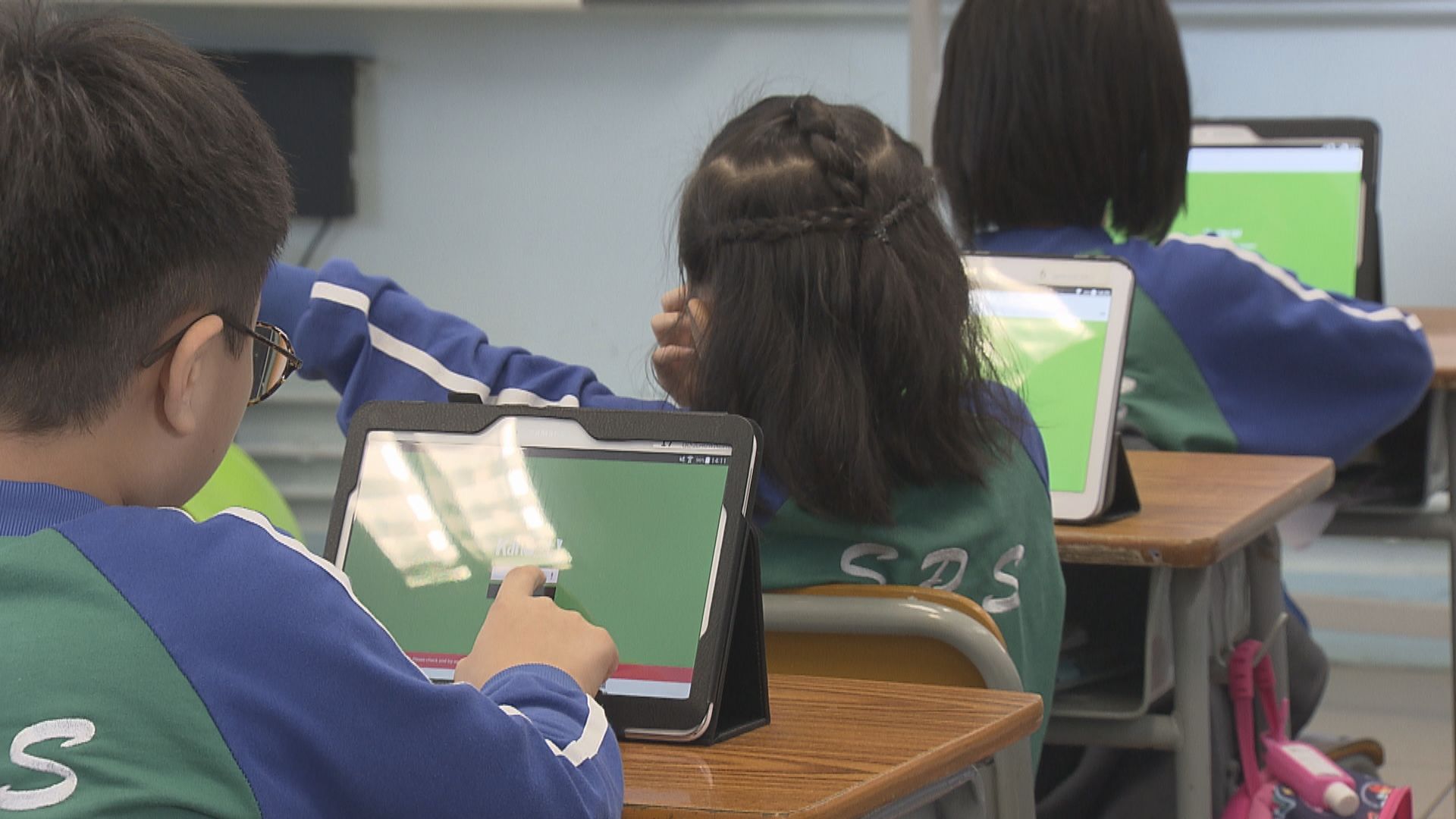 中大醫學院：學童近視爆發式增長　籲多戶外活動少用電腦