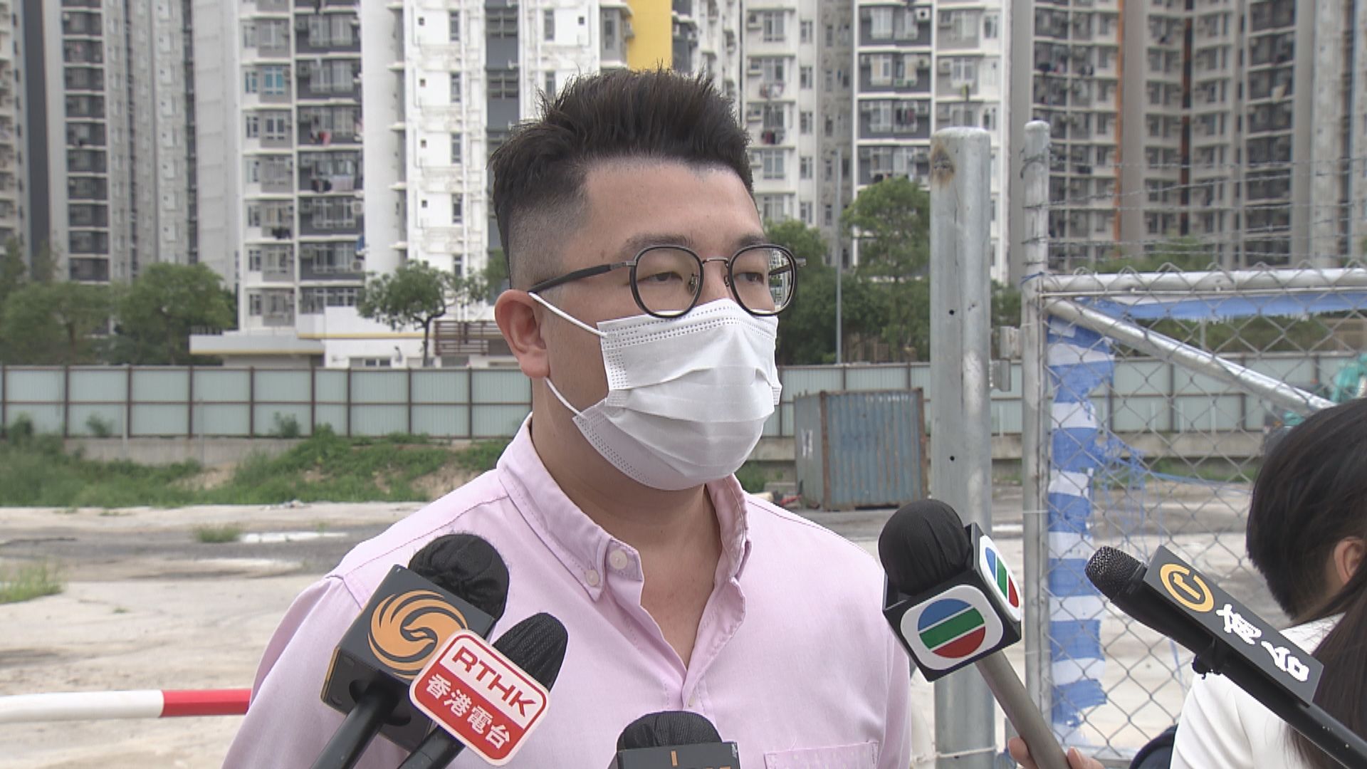 中大校董劉國勳批評校方改校徽前無諮詢