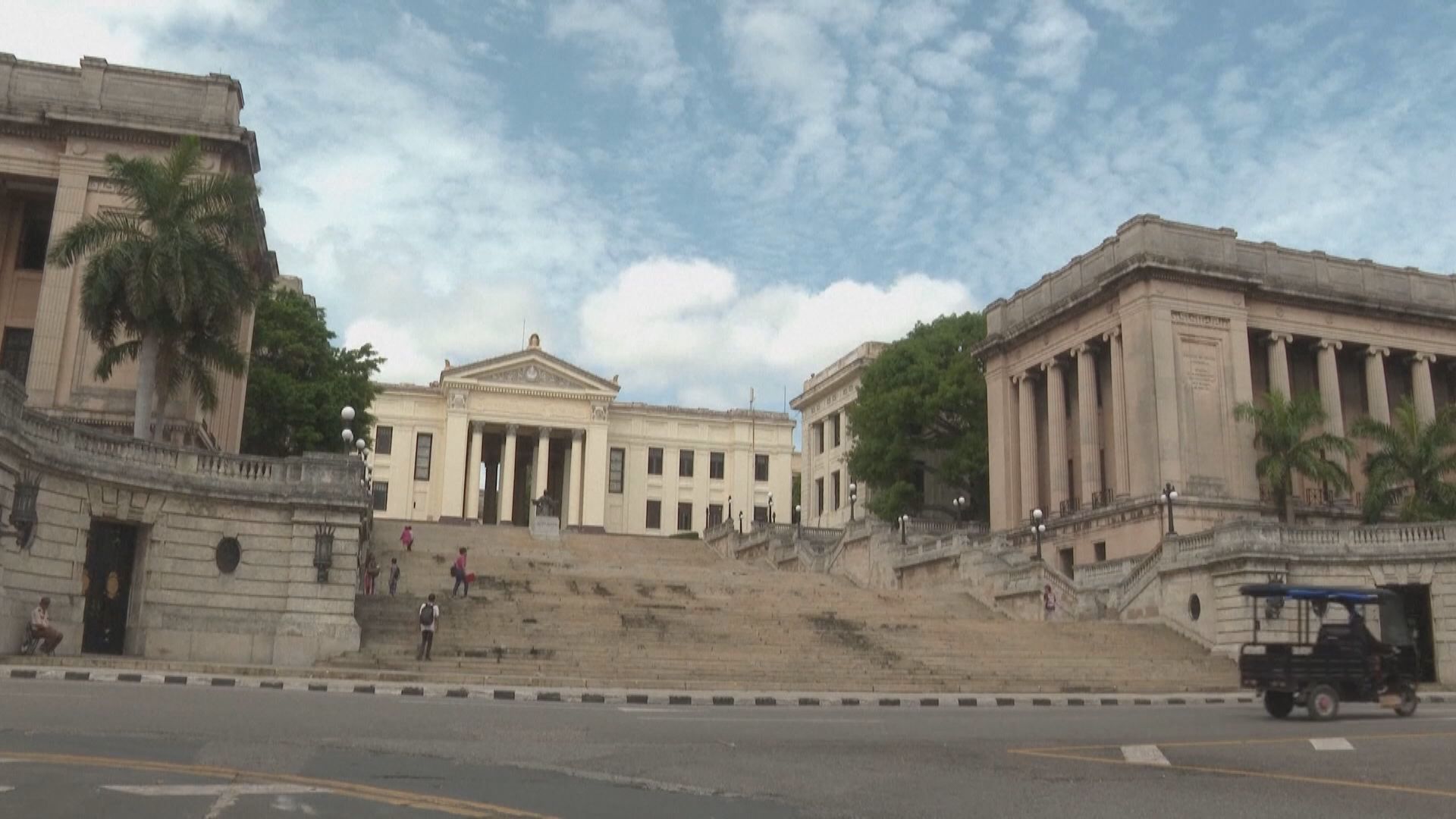 古巴大學生罷課抗議流動網絡收費加價　當局承諾檢討