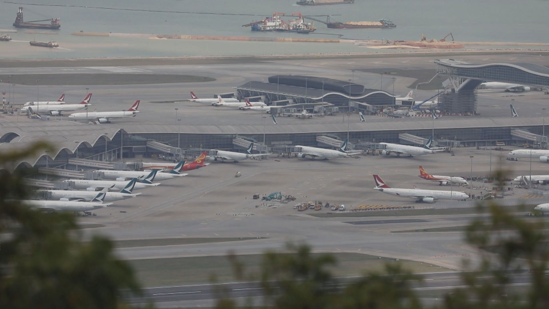 國泰4至5月運力削96%　香港快運周一至四月底停航