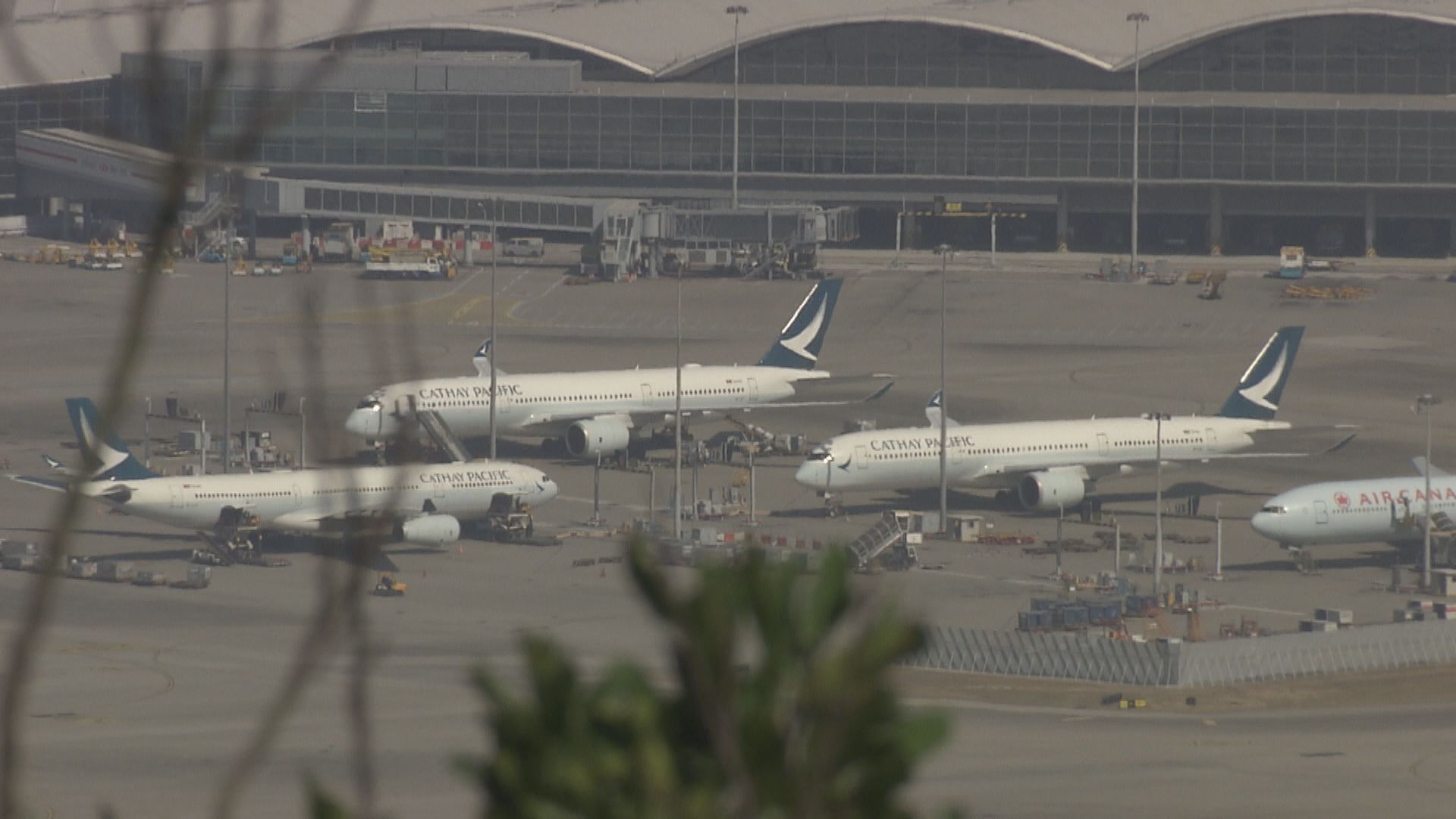 國泰本月18日起上調燃油附加費　短中長途航班升逾一倍