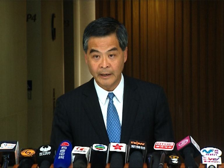 梁振英：行政長官非凌駕司法制度