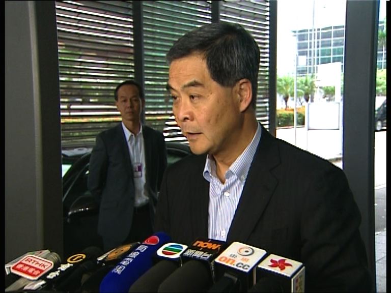 梁振英：不能迴避八大校監責任